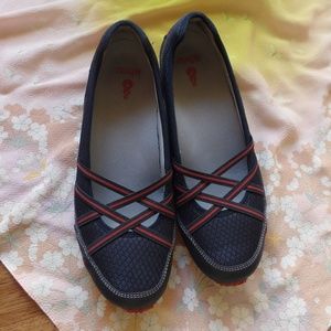 Ahnu sneaker flats